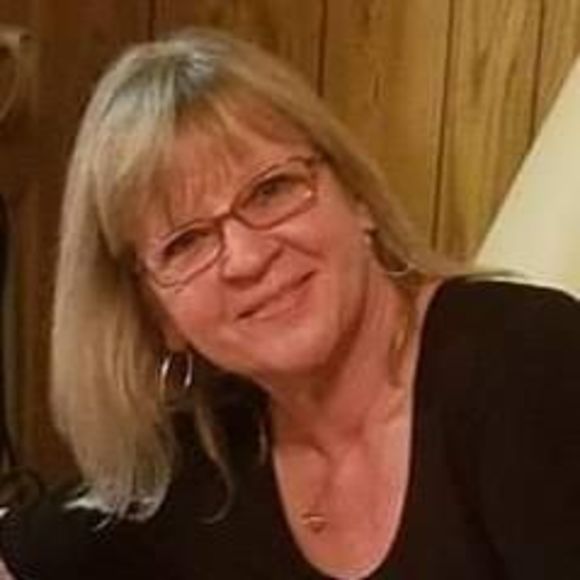 Meet your Posher, Lori - Picture 1 of 1